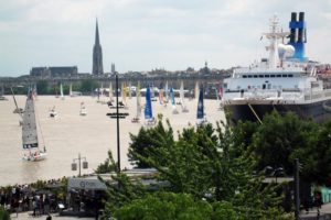 La fête du fleuve vue de la terrasse - Les quais de Bordeaux Chartrons
