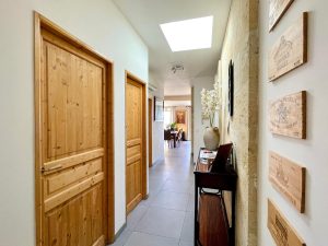 Couloir lumineux - Appartement sur les quais de Bordeaux Chartrons